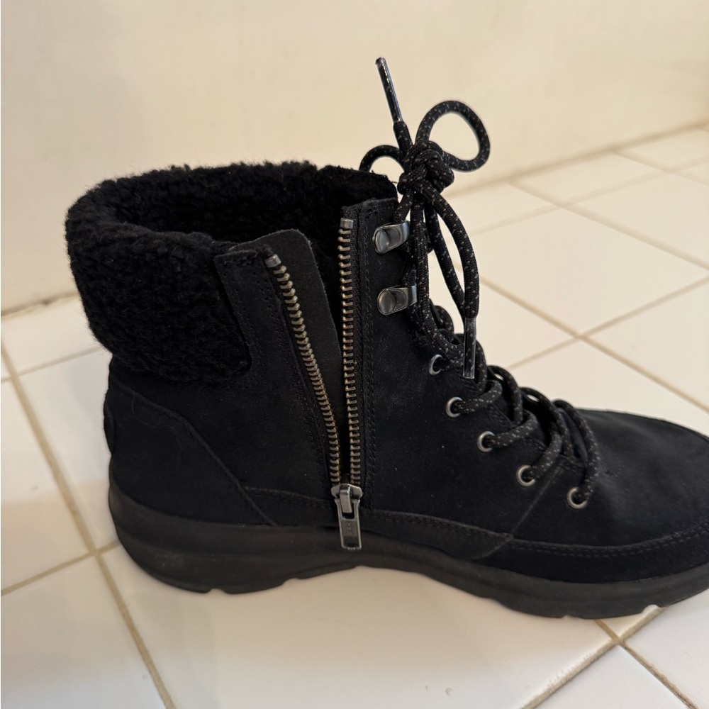 Skechers Black Winter Boots with Cozy Lining - Picture 3 of 8